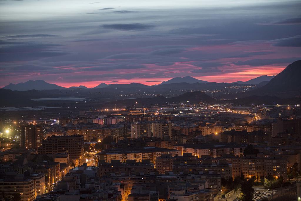Alicante Skylights Apartments Pokoj fotografie